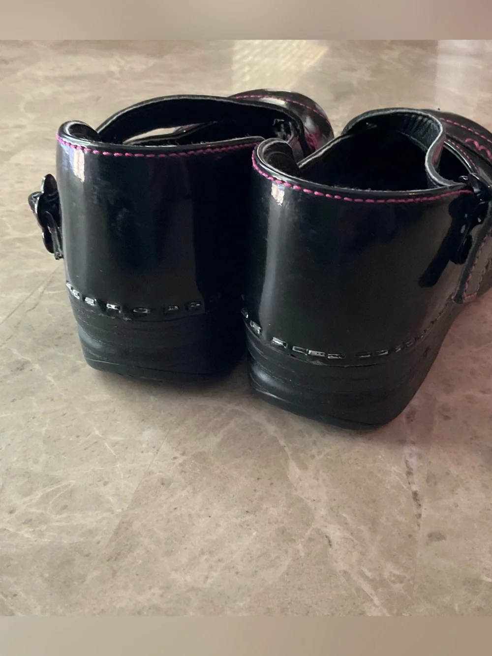Dansko girls' black patent leather Mary Jane clogs Sz EU 28 US 11-11 1/2